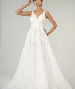 Embroidered Lace Bridal Gown By Elizabeth K GL1902