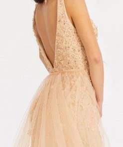 Fitted 3D Floral Applique Gown By Elizabeth K GL3011