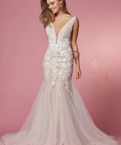 Floral Applique Mermaid Bridal Gown By Nox Anabel JE917