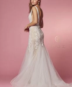 Floral Applique Mermaid Bridal Gown By Nox Anabel JE917