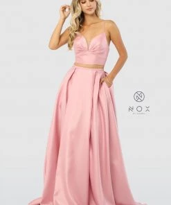 Long Two-Piece Satin Dress With Pockets By Nox Anabel E161