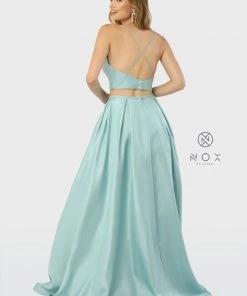 Long Two-Piece Satin Dress With Pockets By Nox Anabel E161