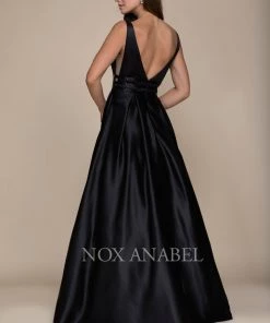 Long V-Neck Cutout Dress With Pockets By Nox Anabel M130