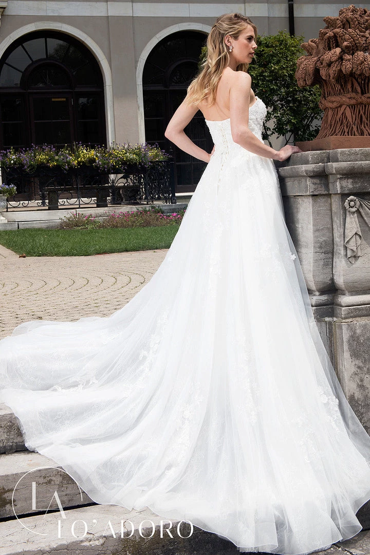 Lo Adoro By Mary's Bridal Sweetheart Lace Applique Wedding Gown By Mary's Bridal M638 Wedding Dresses 4 Lo Adoro By Mary's Bridal Sweetheart Lace Applique Wedding Gown By Mary's Bridal M638 Wedding Dresses