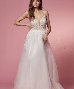 White Lace Bodice Tulle Gown By Nox Anabel E442